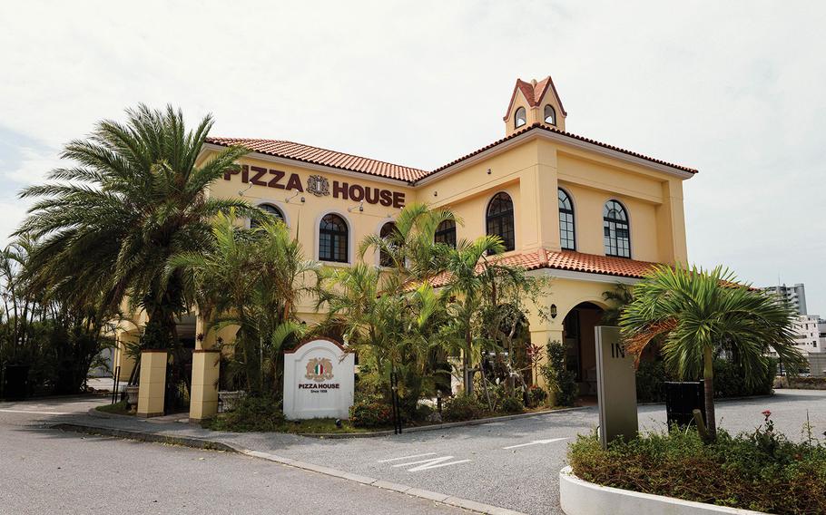 The exterior of Pizza House.