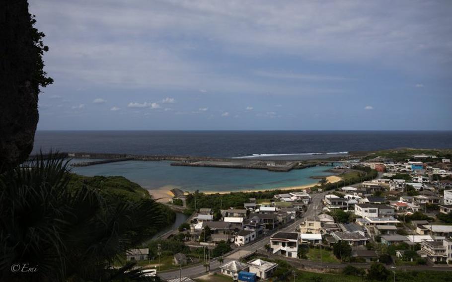 A view from an 85-meter-high cliff in the Sonai area of Yonaguni Town, which is located in the northeast of the island.