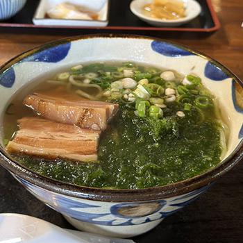 soki soba with seaweed topping