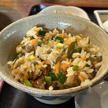 Okinawa zusshi, a rice dish