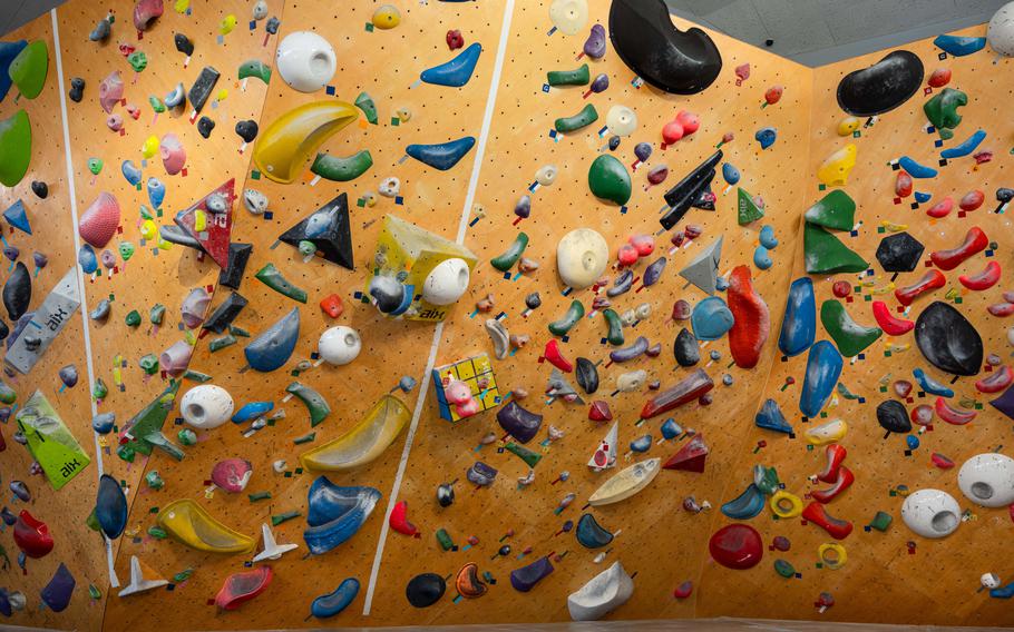 bouldering wall at Look Rock Bouldering Park