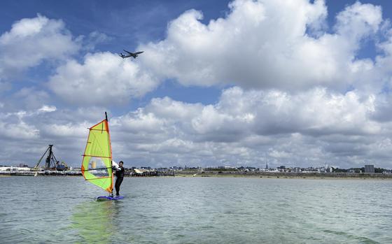 Shoji windsurfing